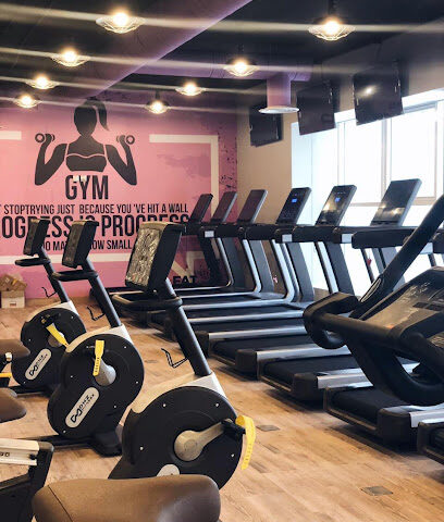 نادي ومقهى فات تو فيت - Riyadh - +966 50 068 3322