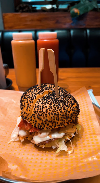 Century Burger | سنشري برجر - Saudi Arabia|Taif 26513|فالي سنتر، الدور الثاني|Wadi Waj Rd